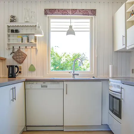 Holiday home 3 Bedroom Pet Friendly In
