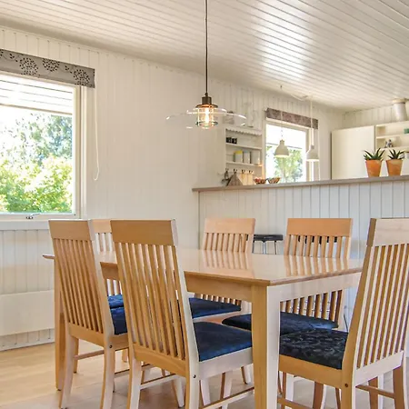 3 Bedroom Pet Friendly In Holiday home Hejls