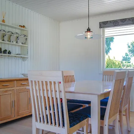 3 Bedroom Pet Friendly In